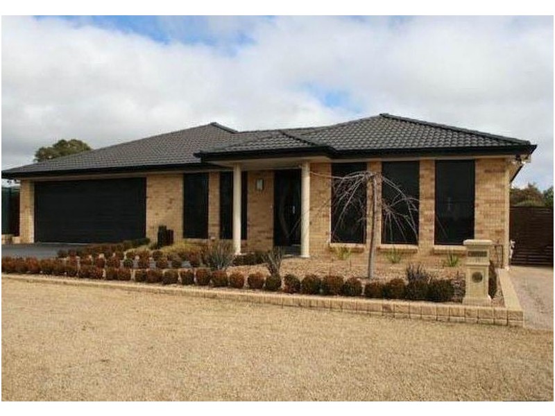 11 Catania Street, Orange NSW 2800