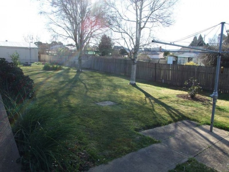 11 Markham Avenue, Orange NSW 2800