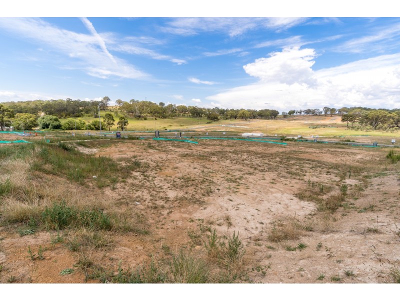 3 Queensbury Close, Orange NSW 2800