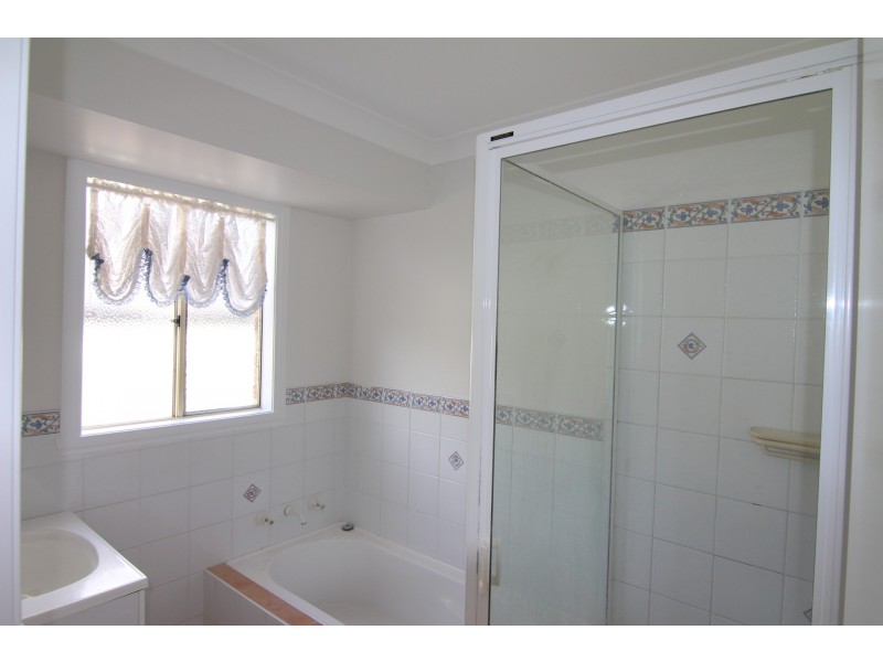 36 Quinlan Run, Orange NSW 2800