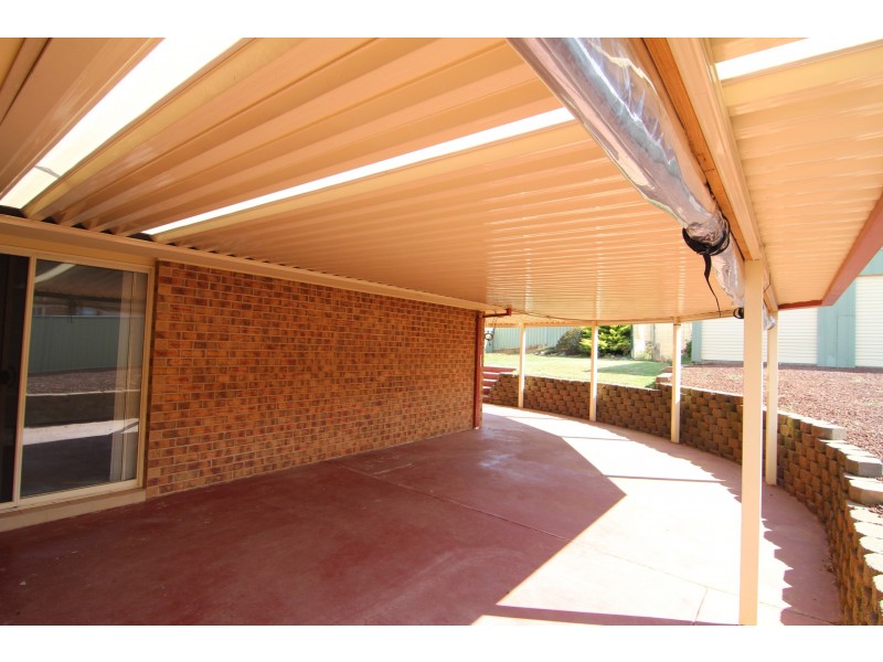 36 Quinlan Run, Orange NSW 2800