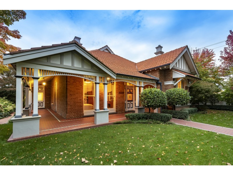 4 Sale Street, Orange NSW 2800