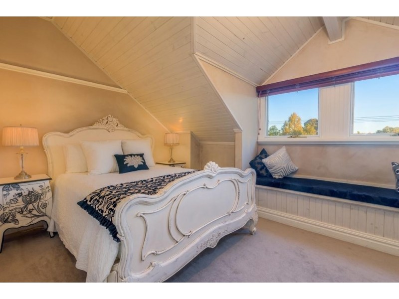 4 Sale Street, Orange NSW 2800