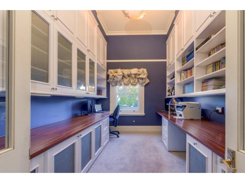 4 Sale Street, Orange NSW 2800