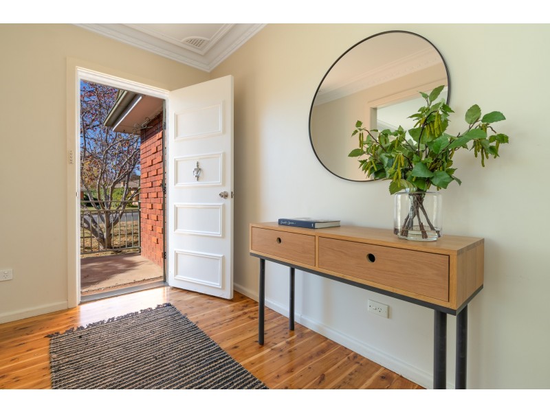 1 Birinta Place, Orange NSW 2800