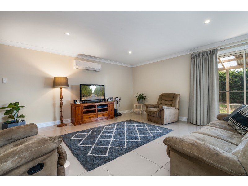 12 Elliott Street, Millthorpe NSW 2798