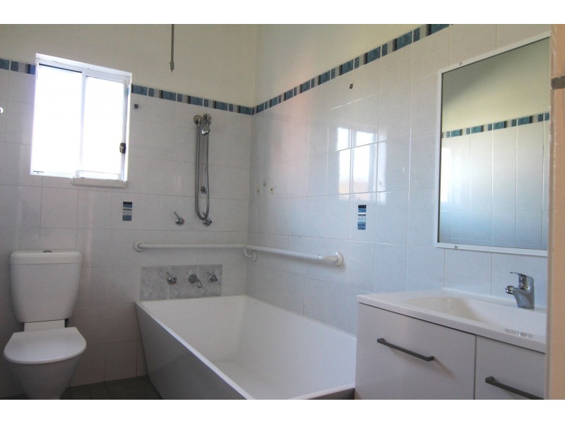 2 Nathan Street, Orange NSW 2800