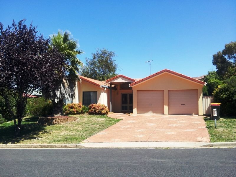16 Lister Drive, Orange NSW 2800