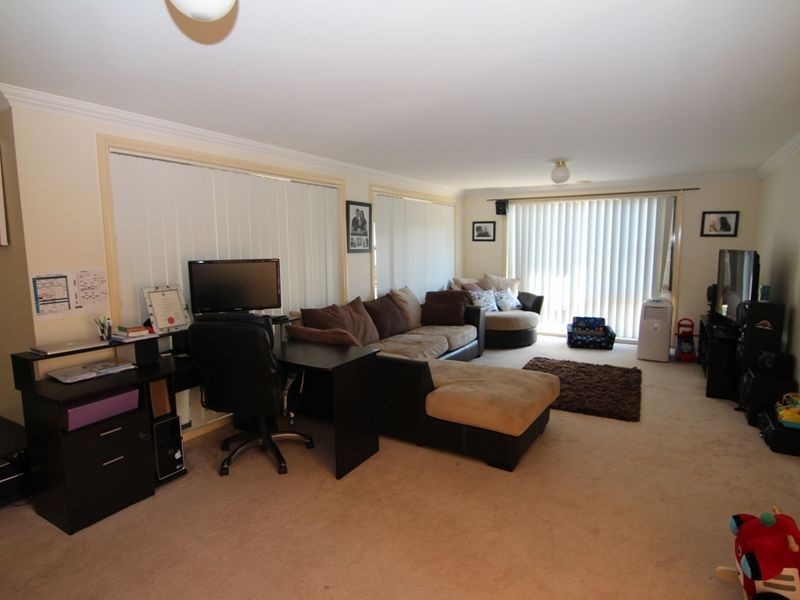16 Lister Drive, Orange NSW 2800