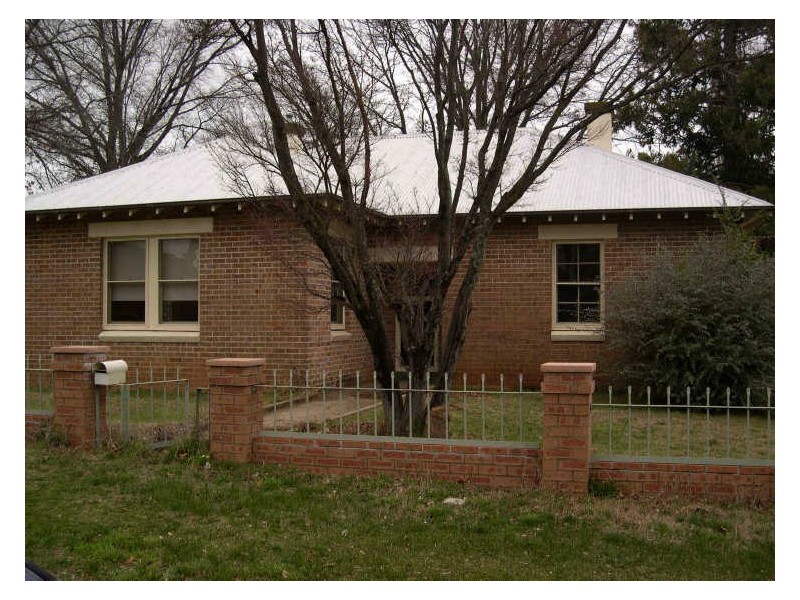 2 Clinton Street, Orange NSW 2800