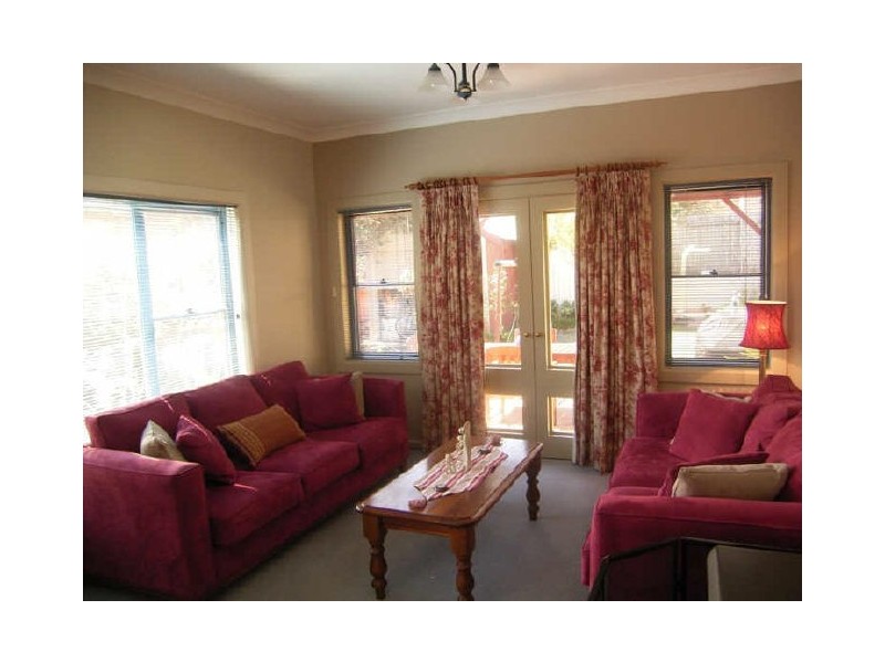 64 Sampson Street, Orange NSW 2800