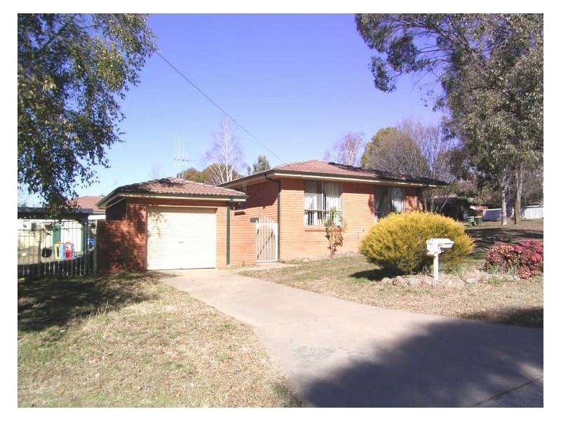 10 Barcelona Way, Orange NSW 2800