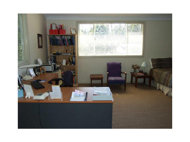10 Aminya Place, Orange NSW 2800