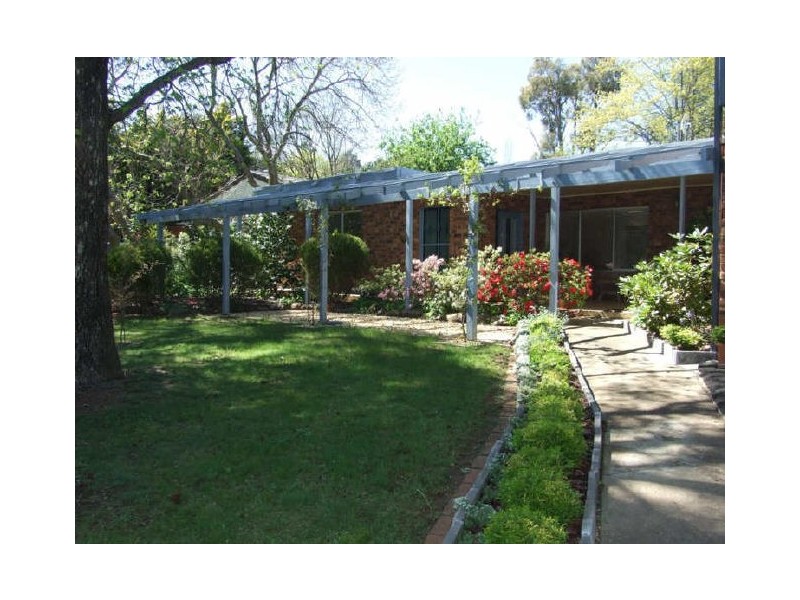 10 Aminya Place, Orange NSW 2800