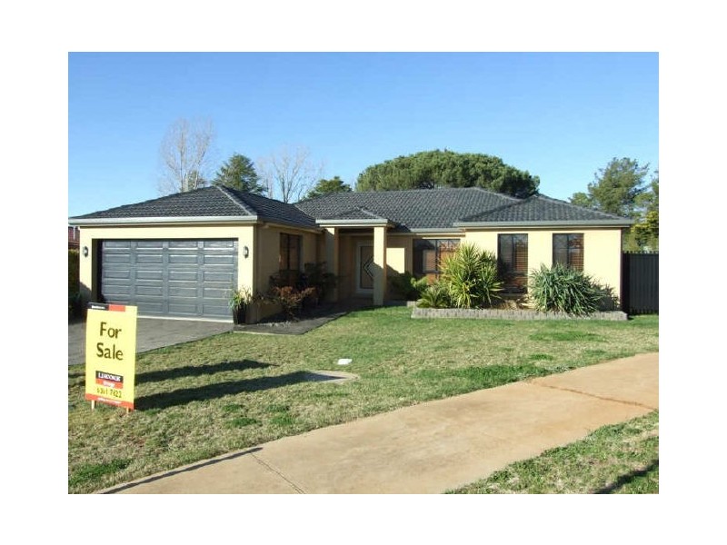 7 Jarrah Place, Orange NSW 2800