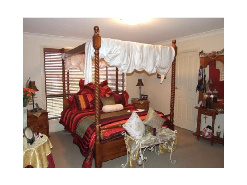 7 Jarrah Place, Orange NSW 2800