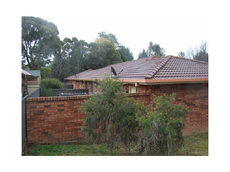 Units 1 – 3,/11 Park Street, Orange NSW 2800