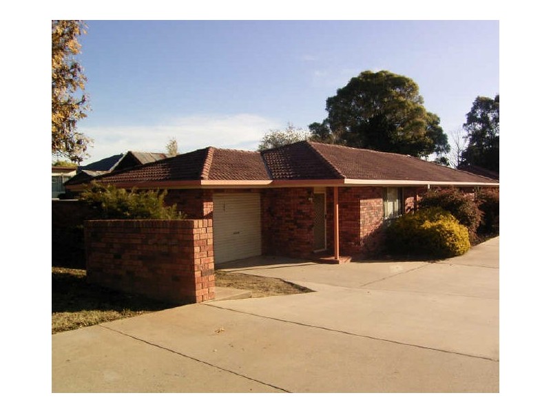 Units 1 – 3,/11 Park Street, Orange NSW 2800
