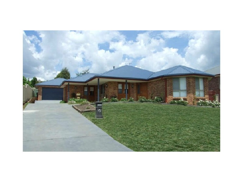 9 Terry Turner Drive, Orange NSW 2800