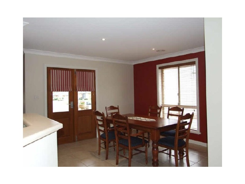 9 Terry Turner Drive, Orange NSW 2800