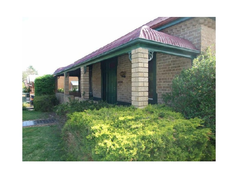 99 Autumn Street, Orange NSW 2800