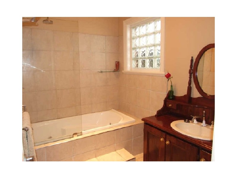 99 Autumn Street, Orange NSW 2800