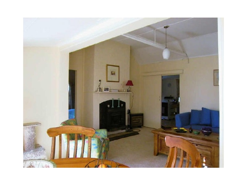 8 Stabback Street, Millthorpe NSW 2798