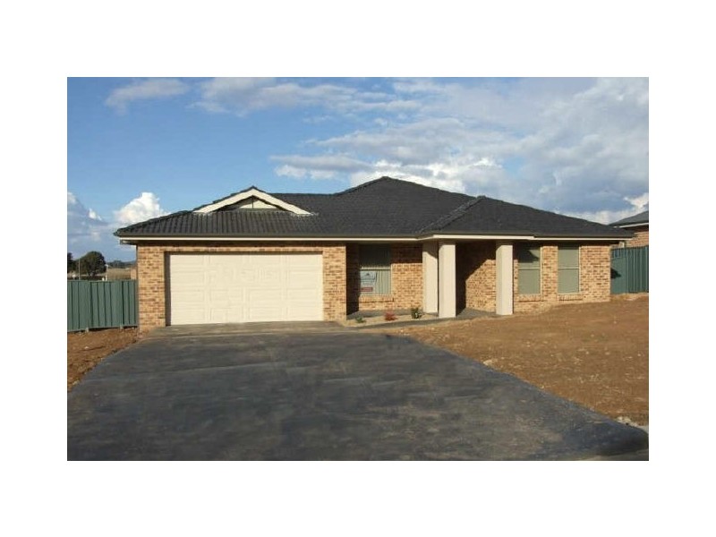 48 William Maker Drive, Orange NSW 2800