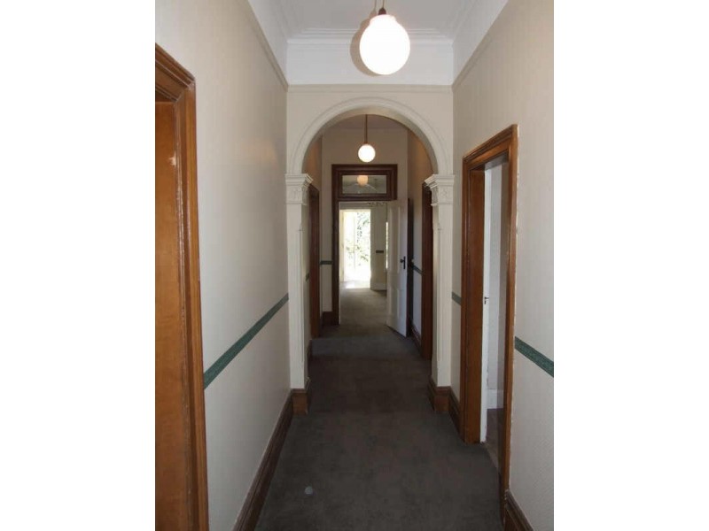 87 Sale Street, Orange NSW 2800