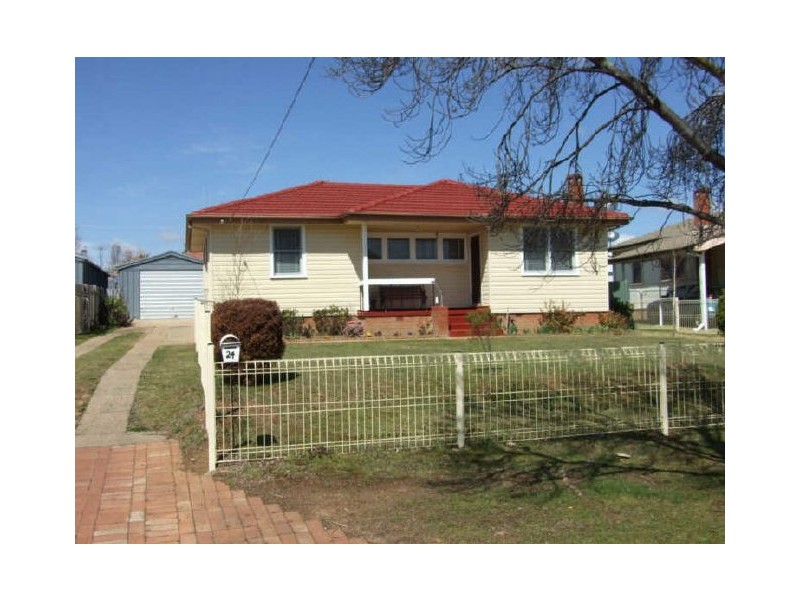 24 Leura Road, Orange NSW 2800