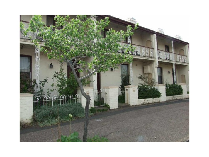 17 Bathurst Road, Orange NSW 2800