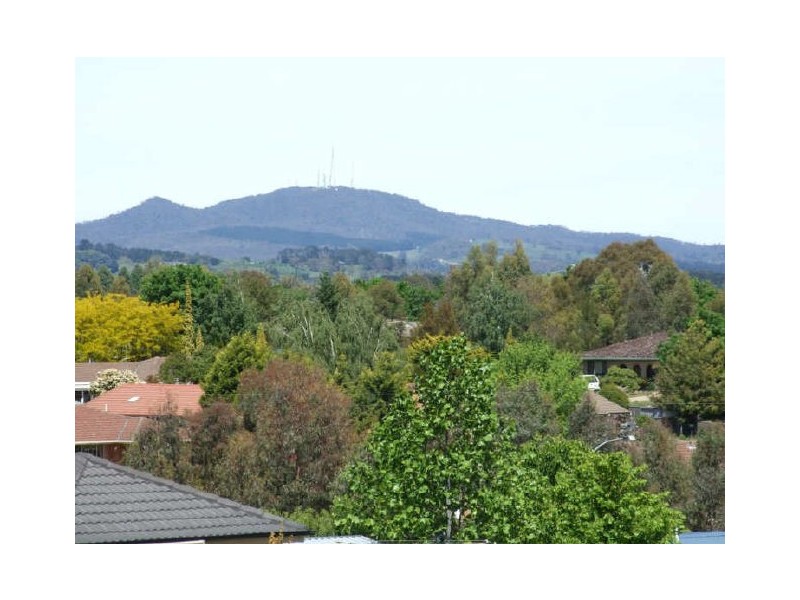 19 Bert Whiteley Place, Orange NSW 2800