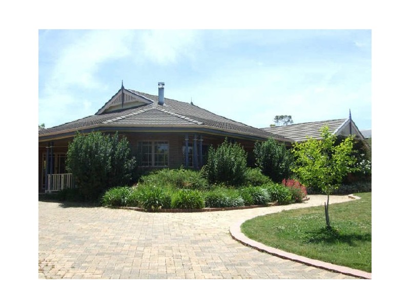 16 Braemar Circuit, Orange NSW 2800