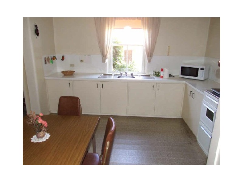 369 Lords Place, Orange NSW 2800