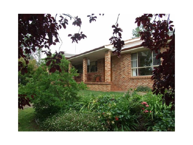 10 Wirruna Avenue, Orange NSW 2800