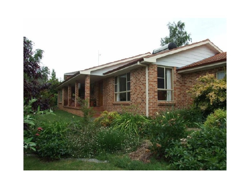 10 Wirruna Avenue, Orange NSW 2800