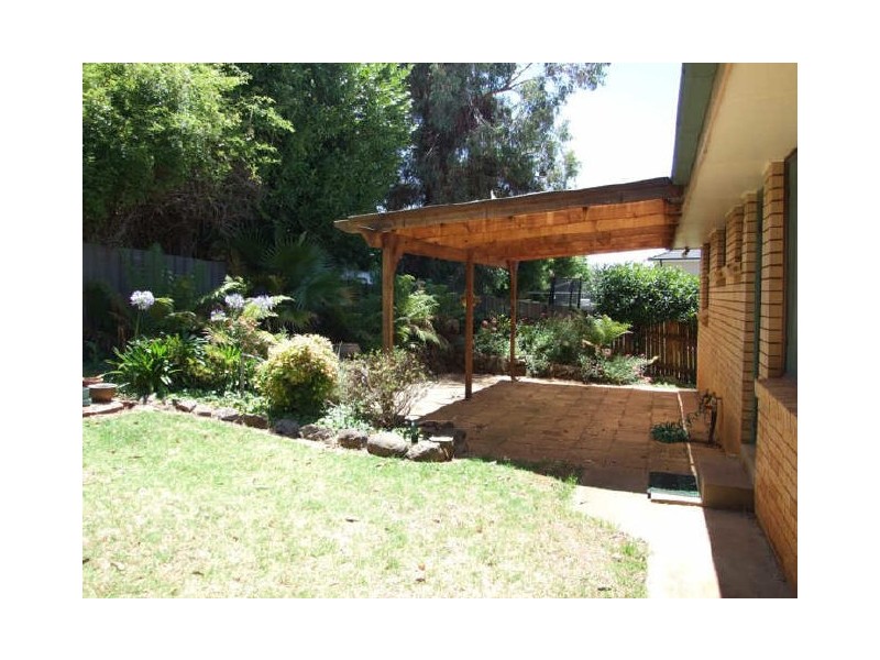 8 Kengdelt Place, Orange NSW 2800