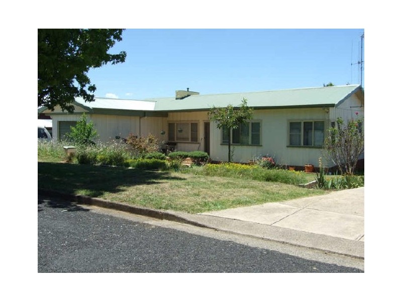 3 Collwood Crescent, Orange NSW 2800