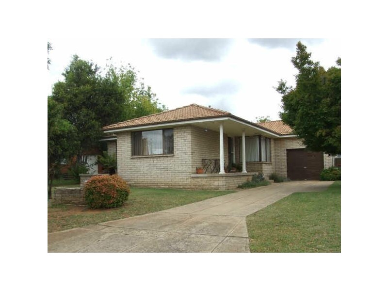 20 Mangowa Close, Orange NSW 2800