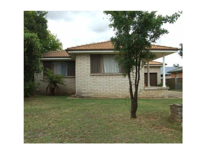 20 Mangowa Close, Orange NSW 2800