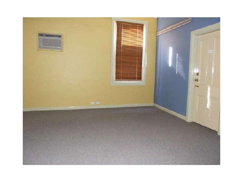 100 Byng Street, Orange NSW 2800
