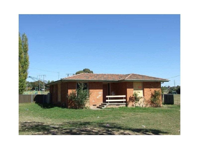 2 Algona Crescent, Orange NSW 2800