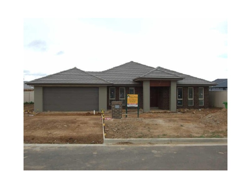 6 Candlebark Crescent, Orange NSW 2800
