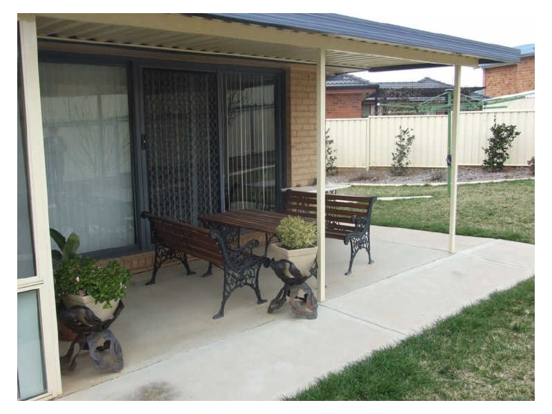 4 Warrigal Place, Orange NSW 2800