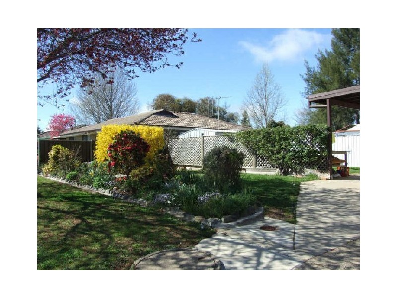2 Prunus Avenue, Orange NSW 2800