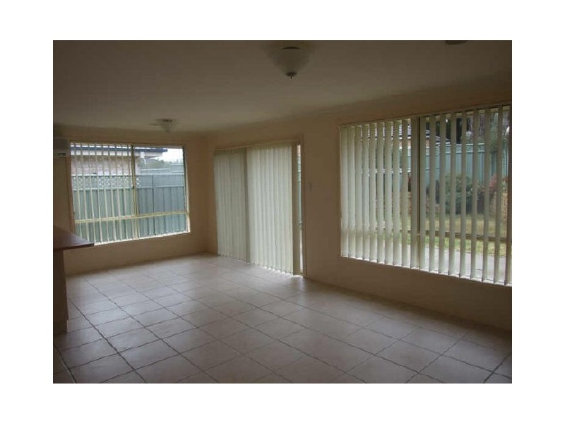 13a Roselawn Drive, Orange NSW 2800