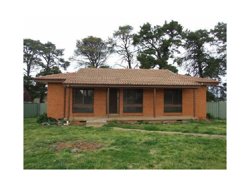 6 Pindari Place, Orange NSW 2800