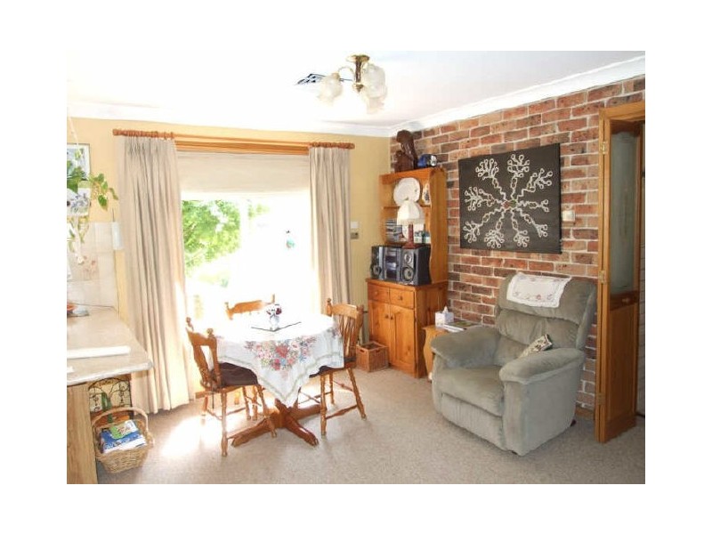 6 Friendship Place, Orange NSW 2800