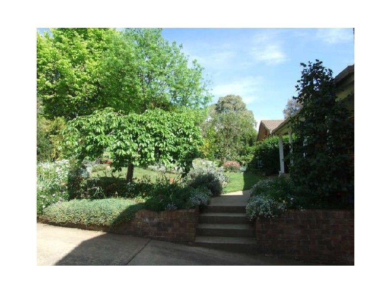 6 Friendship Place, Orange NSW 2800