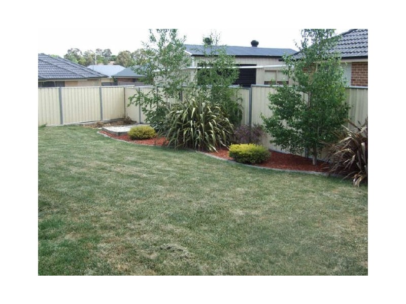 9 Speet Place, Orange NSW 2800